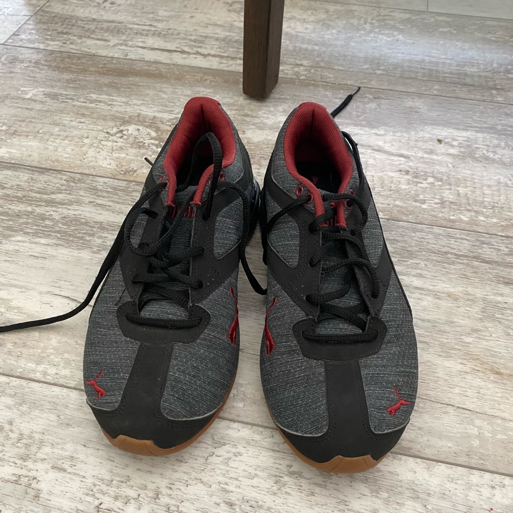 Boys shoes